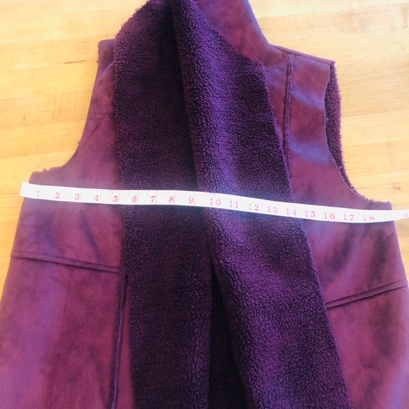 Vest - Picture 4 of 4